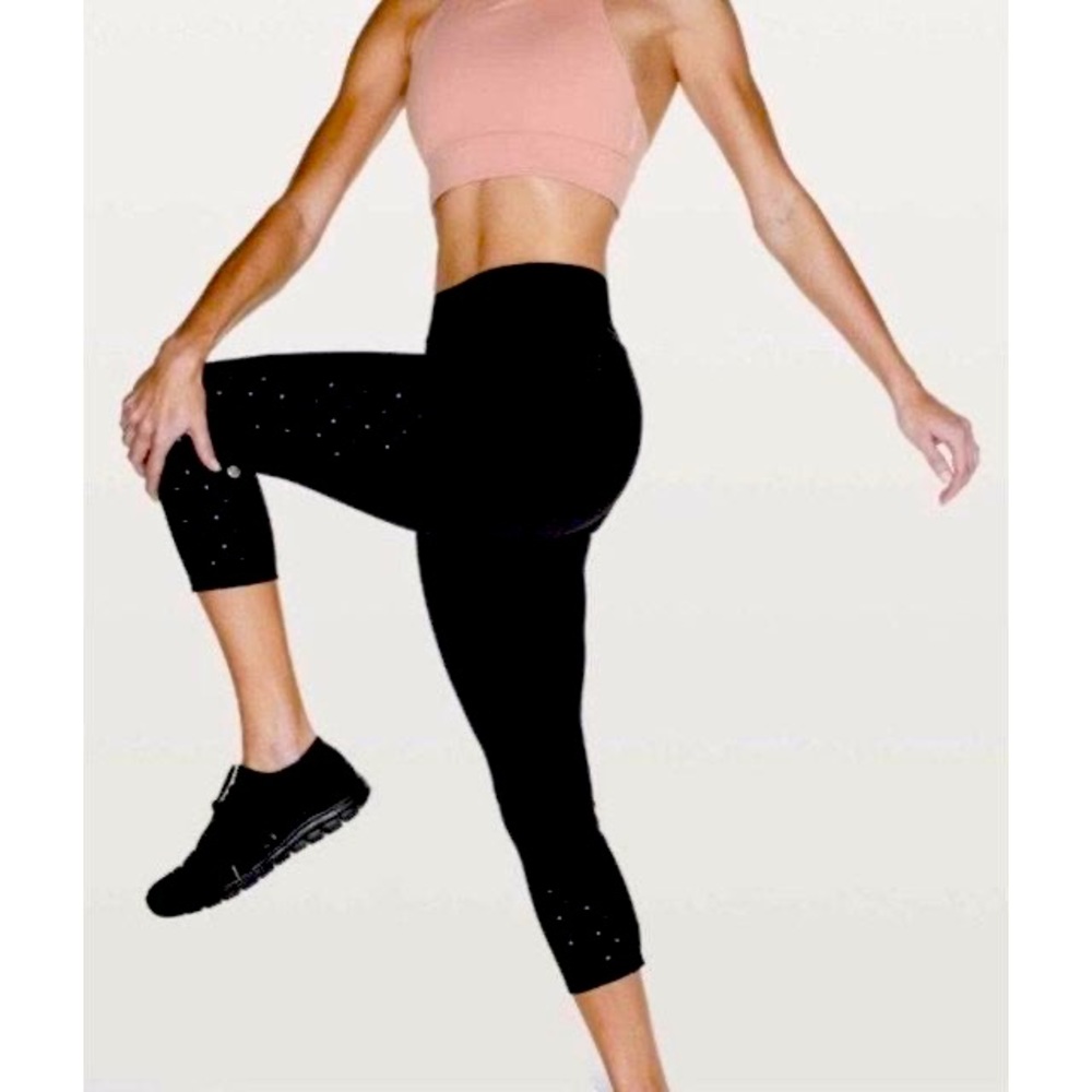 Lululemon SoulCycle To The Beat Crop Black Leggings 21" Reflective Size 8